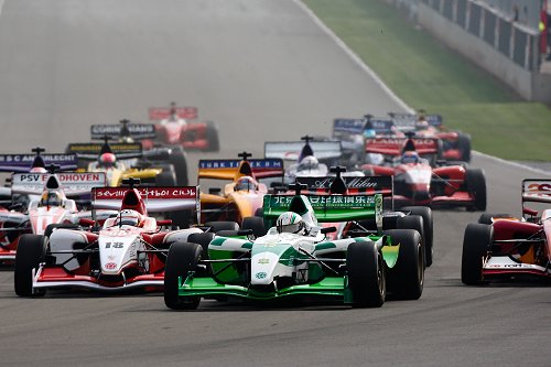 Drama Doornbos, Beijing Gu’aon doorstaat vuurdoop Superleague Formula het best